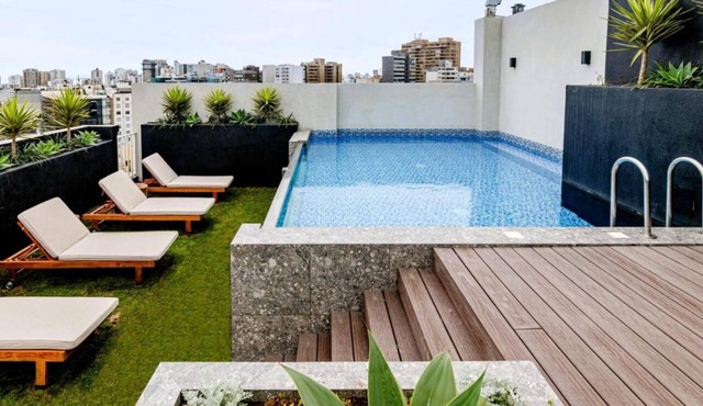 Luxury 2BR/2BA | Pool + Gym | Parking | Miraflores in Lima