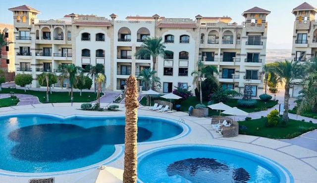 Luxury Pool View Chalet, El Saraya Resort Sahl Hasheesh, Near Beach