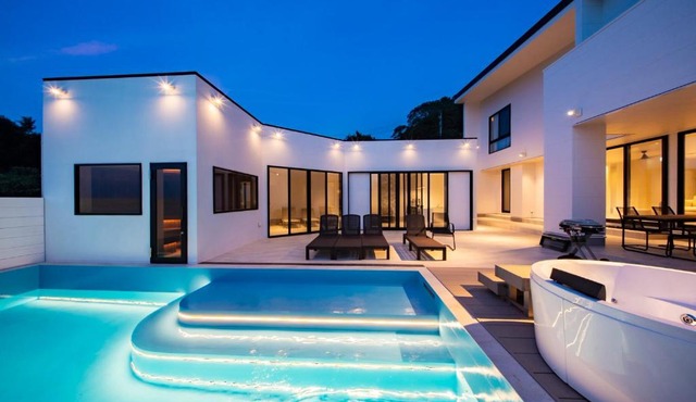 Luxury Resort Villa -AWAJI RESORT ROYAL- in Awaji