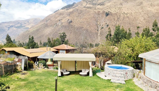 Luxury Retreat in the Sacred Valley | Hot Tub, Sauna, Mountain Views, Waterfall in Calca