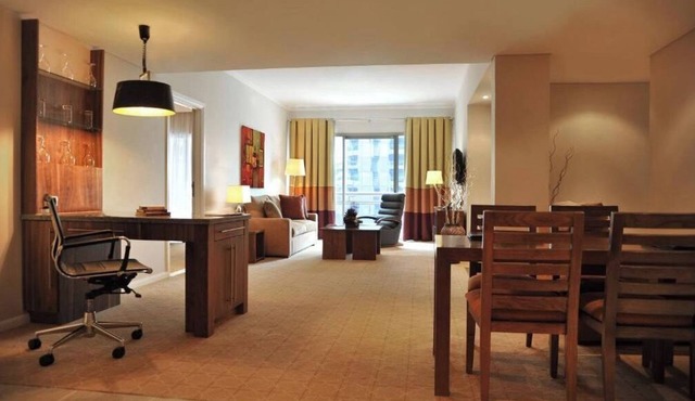 Luxury Suites Apartment a minute walk from Citystars Mall