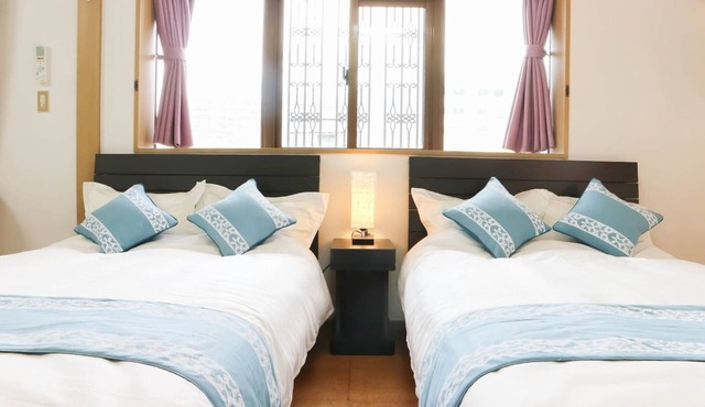 Maison Tsuha 401 Spacious 56 Near Kokusai Street Accommodates up to 12 people/Naha Okinawa