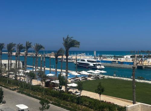 Marassi, Luxury Suite in Address Beach resort, service apartment in El Alamein