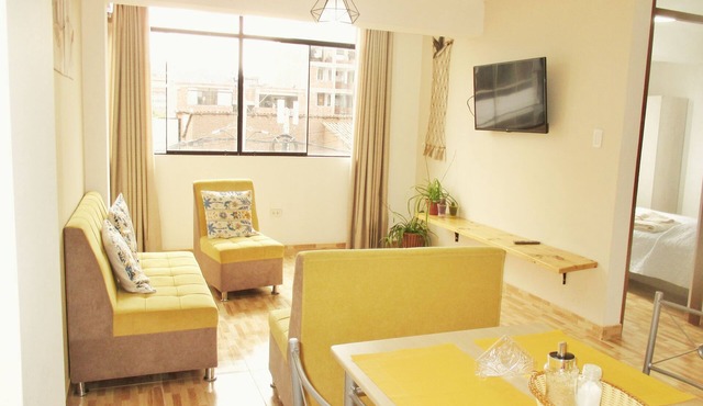 Minidepa warm, comfortable, residential, safe, restaurants nearby, family friendly.
