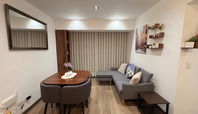 Miraflores TOP: Modern Apartment, Perfect Location + Carport