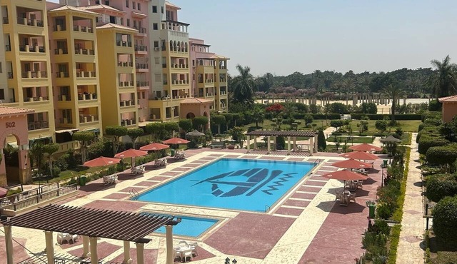 Modern 2-bedroom Apt | Dreamland Golf & Pool View