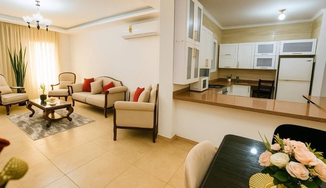 Modern 2-Bedroom Apartment with Private Building Pool - ST4