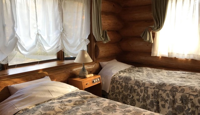 Mori no Log Hotel Kamloops in Shinano