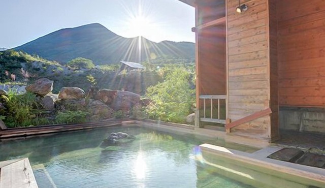 Niseko Goshiki Onsen Ryokan in Niseko