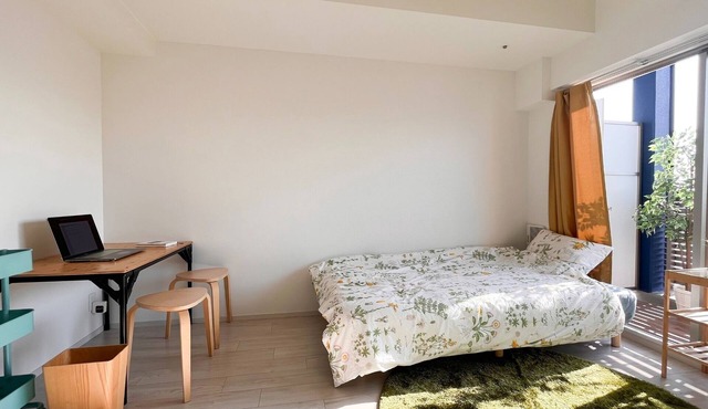 Nonsmoking Spacious and relaxing 1K twin room 24 people/Osaka Ōsaka in Osaka