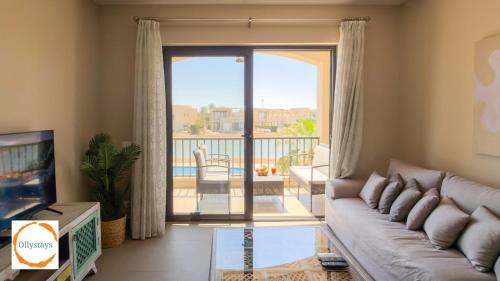 Ollystays-Scenic Lagoon & Shared Pool Views! Tawila 2BR in El Gouna
