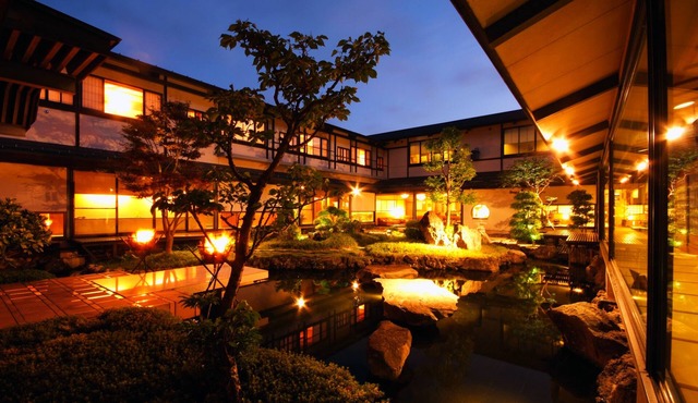 Onishiya Suishoen in Toyooka