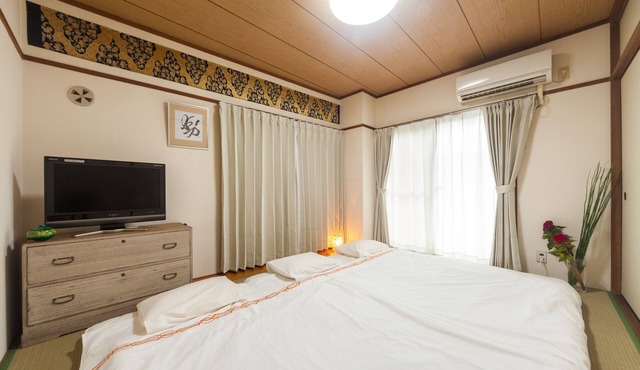 Only 6 minutes to Shinjuku Koenji is a modern Japanese room that can accommodate up to 4 people.