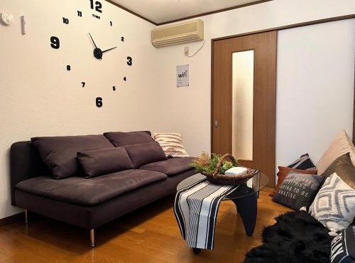 Osaka Guesthouse広々貸切一軒家2LDK定員9名