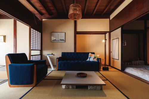 p house