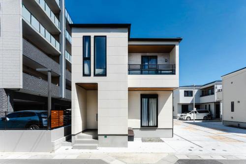 PayPayドーム徒歩圏内,新築戸建て,最大8名,駐車場2台,天神博多空港へ好アクセス