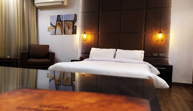 Pearl Hotel