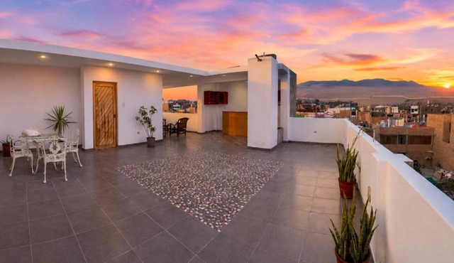 Penthouse Pacheco - 3BR, 5BA with Private Rooftop Terrace with Panoramic City Views