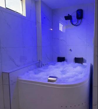 Peruyork - Sauna & Jacuzzi