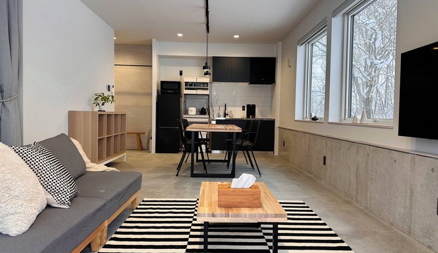 Private Mountain Villa in Niseko | Nordic Sauna | 5 min Drive to Ski Resorts