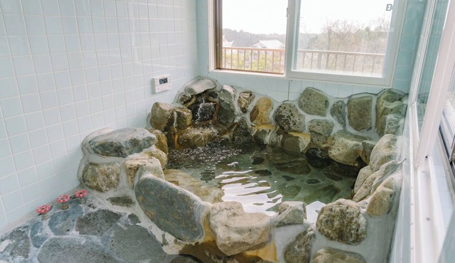 Private Villa with Natural Hot Spring | Sleeps 11