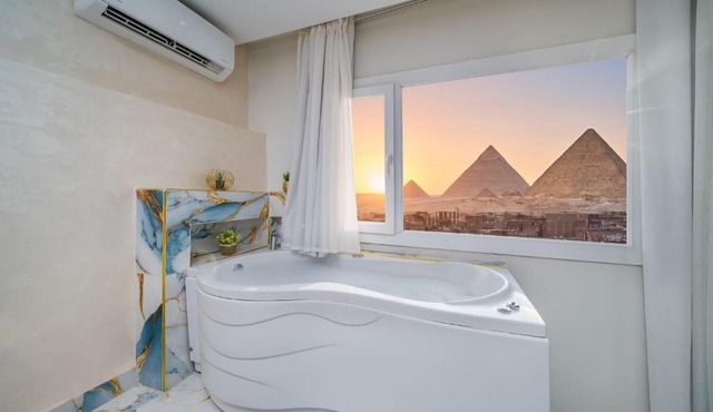 Pyralune Hotel & Rooftop in Cairo