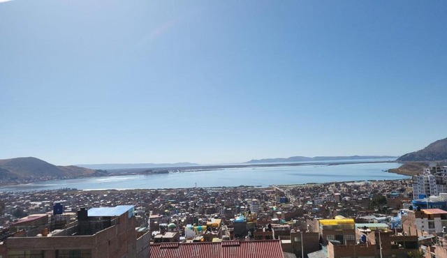 REFUGIO PANORAMICO EN PUNO 3 Niveles con Vista al Lago Titicaca y la Ciudad
