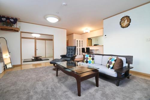 Relax House Misato