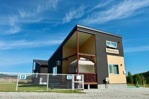 Retreat Furano A
