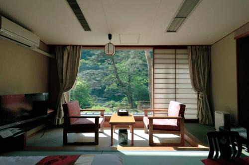 Room only -Classic Nikko ryokan with natural hot springs in Nikko