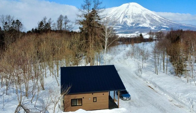 Rusutsu Holiday Cabin 8 min drive to ski lifts NEW in Rusutsu