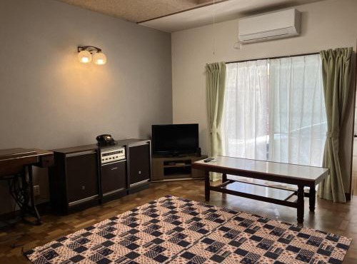 Sakura House - Entire House Near Tanabe Station & Beach