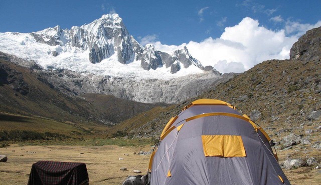 Santa Cruz Trek 4d in Huaraz