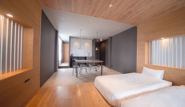 SEKAI HOTEL Deep Osaka Experience - Hostel in Higashi-osaka