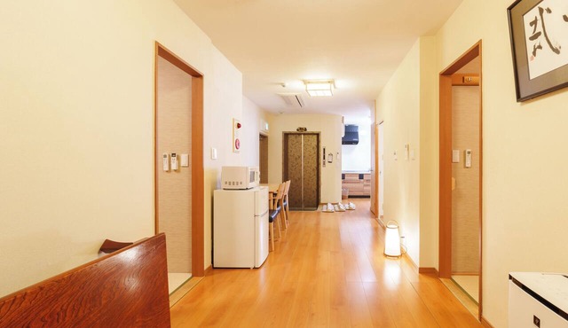 SERENE | Dotonbori, 3rd Floor | 100 ㎡, 6 bedrooms, 3 shower rooms | Japanese Family Home in Osaka