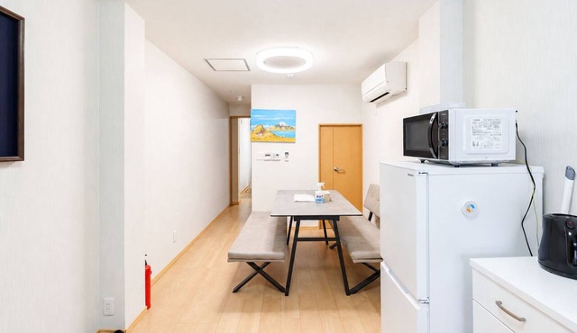 SERENE | Dotonbori · Entire Private Home | 5 Bedrooms · 2 Bathrooms · 3 Toilets | Sleeps 14 in 大阪市