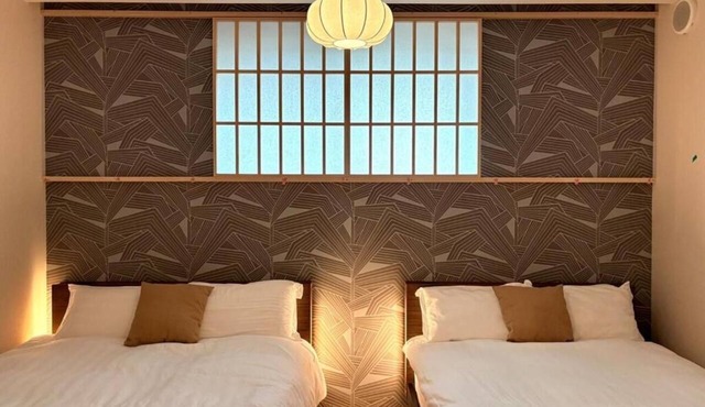 SERENE Osaka│Kuromon Entire House│ 3 Bedrooms, 3 Bathrooms│ 30-second walk to Kuromon in Osaka