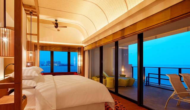 Sheraton Okinawa Sunmarina Resort