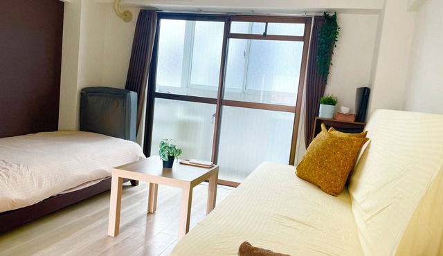 Shin-Osaka 202: Pet-Friendly Studio Apartment Accommodating Up to 5 Guests with Excellent Access in 大阪市