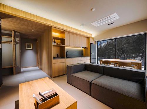 Ski Inn Hakuba, Iwatake