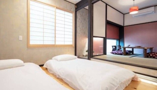 Skytree Japanese House 3 room, 2 Bath & Toilets only 3min to Station in Sumida City