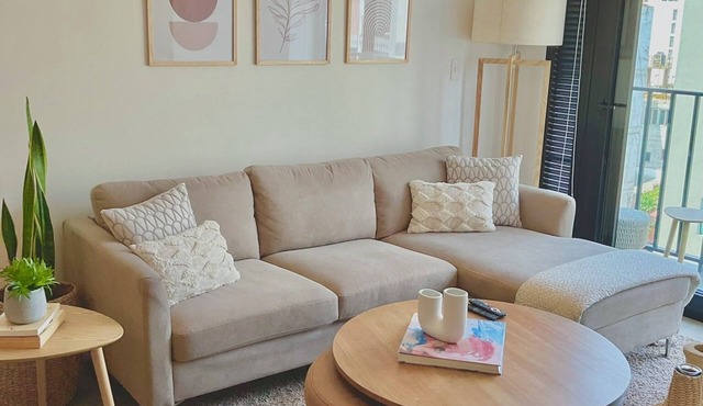 Spacious 3BR in Miraflores: Rooftop Pool & Balcony - Steps to Top Dining & Cafes