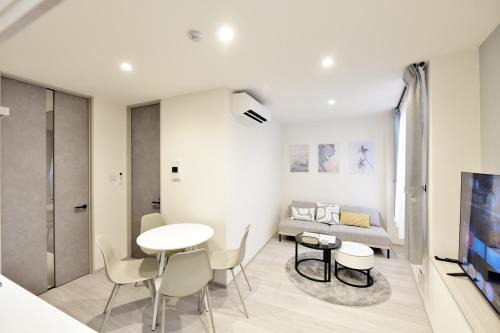 Spacious 53sqm Family Apartment Namba Dotonbori Kuromon 6 Guests Riverwood 202
