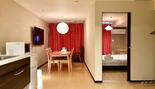 Starlight 702 - 3-Bedroom Family Suite - 2-Min Walk to Kuromon Market - Near Dotonbori & Glico Sign