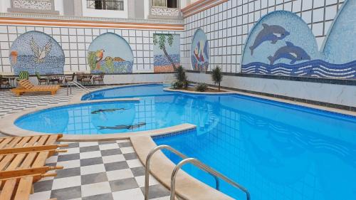 Studio pool view next to the Marina,Sheraton Plaza 320