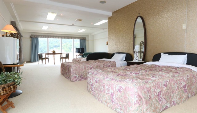 Sunflower City Hotel in Setouchi