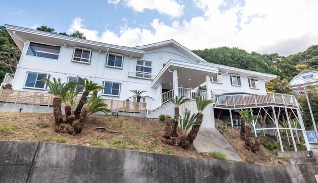 Sunset Ocean View Vacation Villa Blue Lagoon in Numazu
