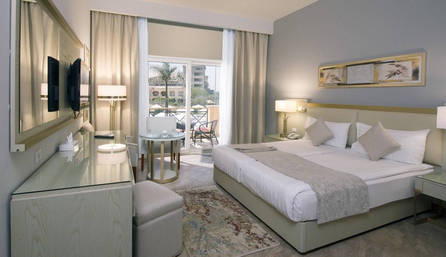 Swiss Inn Pyramids Golf Resort