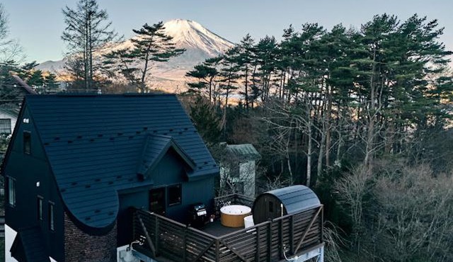 The Bliss Fuji 山中湖 ジャグジー サウナ 天空デッキ BBQ無料 100平米ドッグラン付き貸切ヴィラ