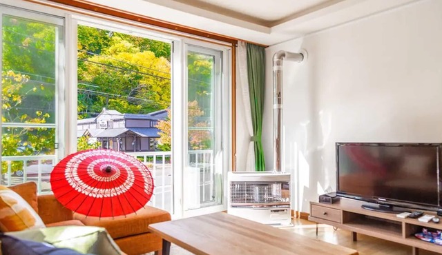THE SUNLIGHTUse of Sulphuric Acid when cleaning - THE SUNLIGHT / Sapporo Hokkaidō in Sapporo
